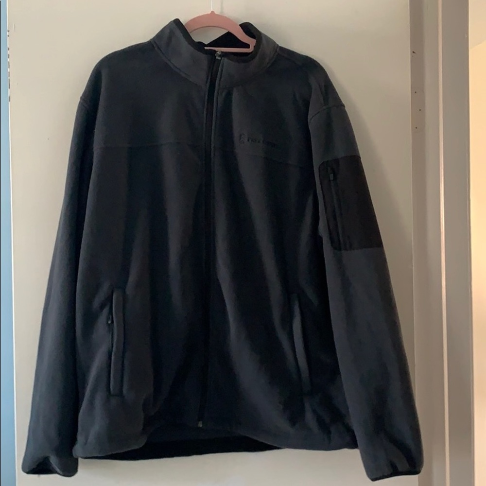 Free country fleece jacket